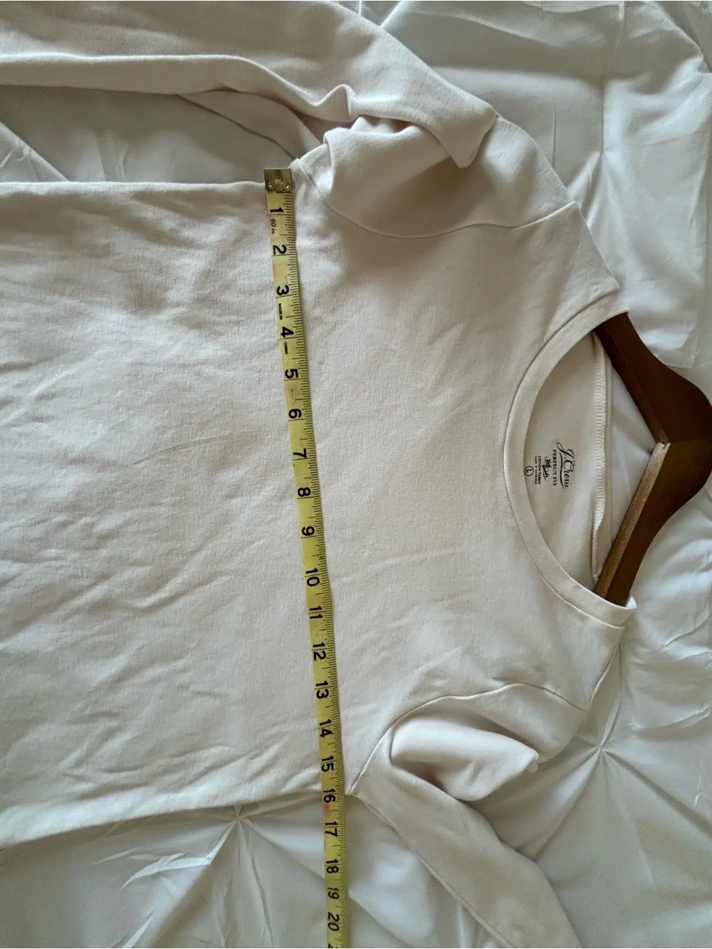 Women’s Crewneck Long-Sleeve Shirt - Cream